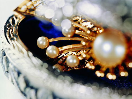 珠宝首饰摄影技巧 如何拍出璀璨夺目的珠宝照片